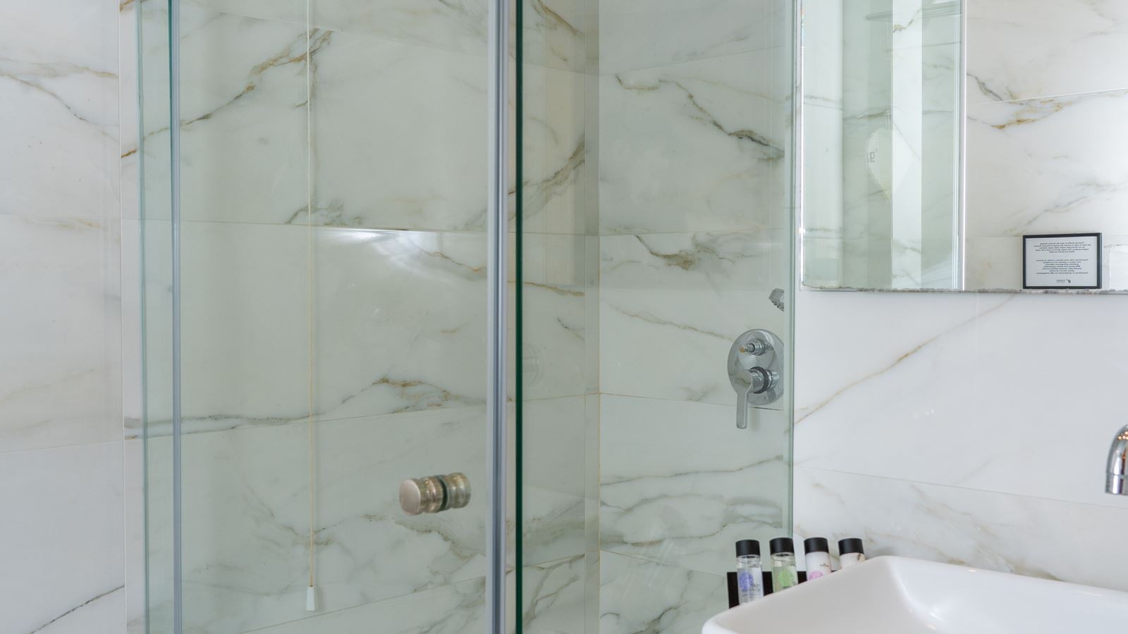 rooms-standard-cocomat-room-with-back-view