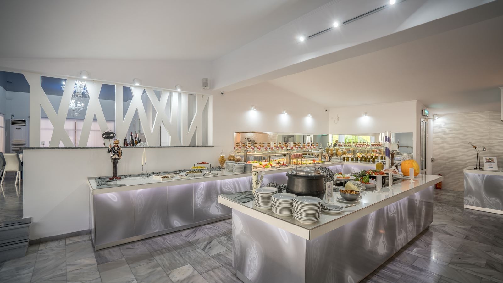 restaurants-restaurant