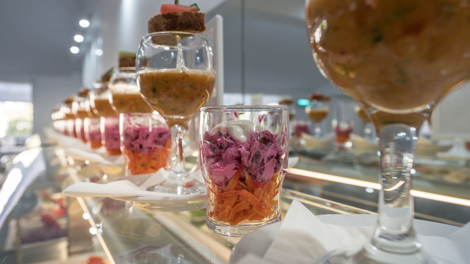 restaurants-restaurant