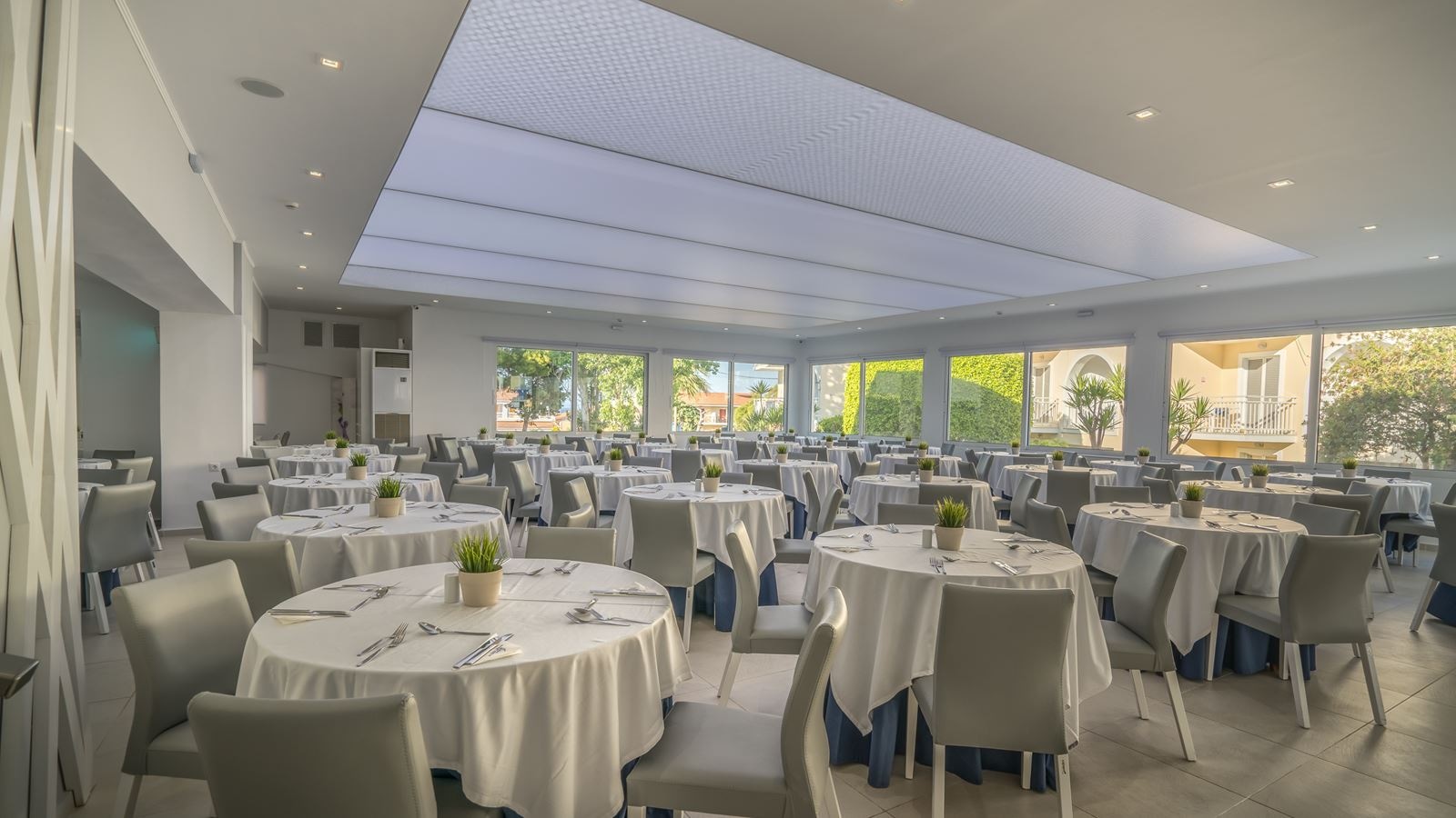 restaurants-restaurant