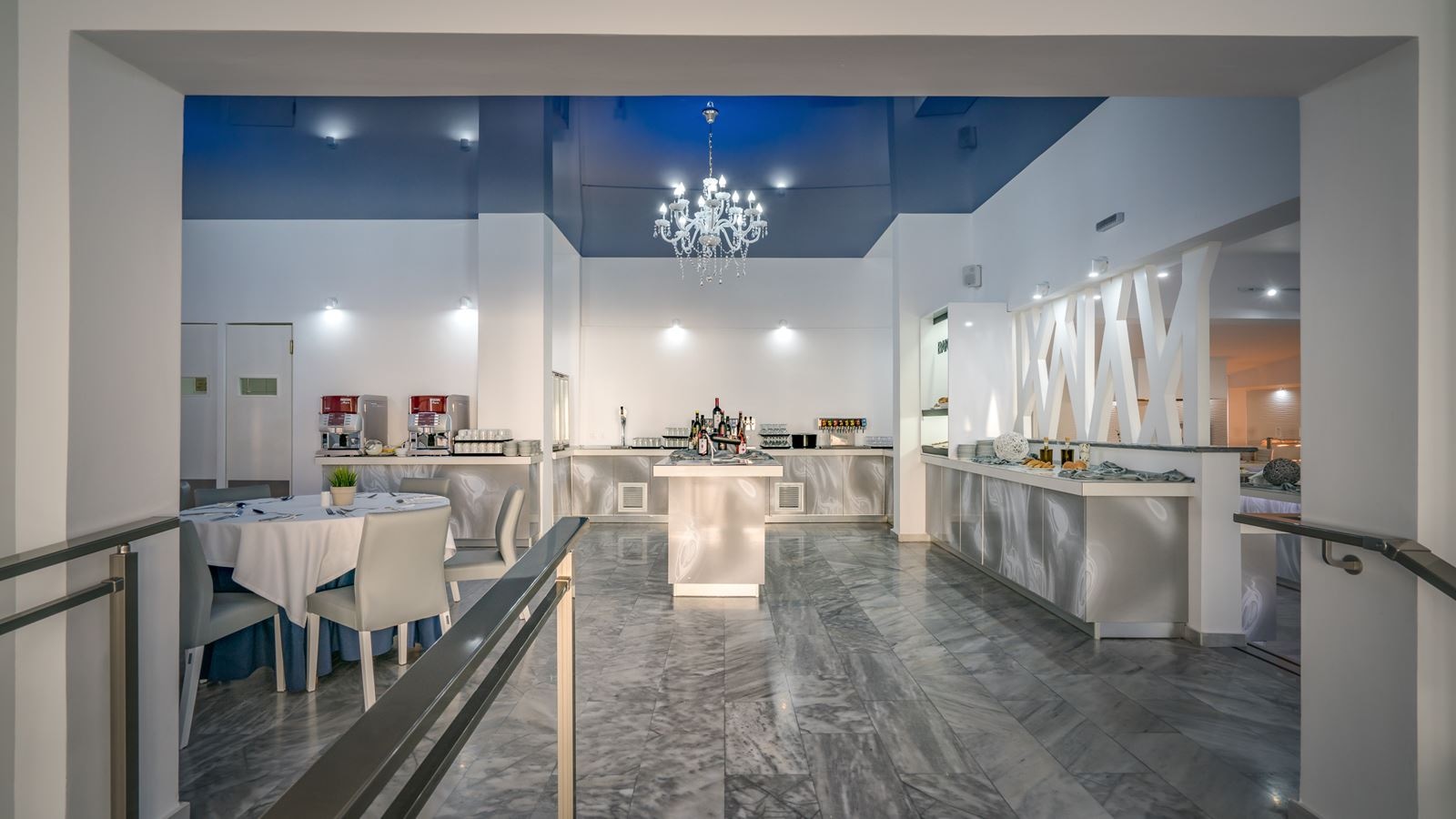 restaurants-restaurant