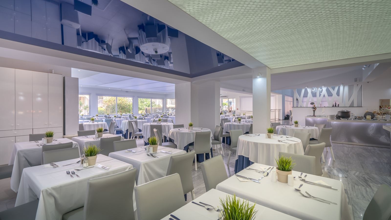 restaurants-restaurant