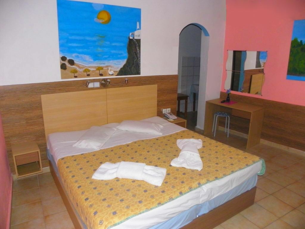 rooms-studio-with-kitchenette