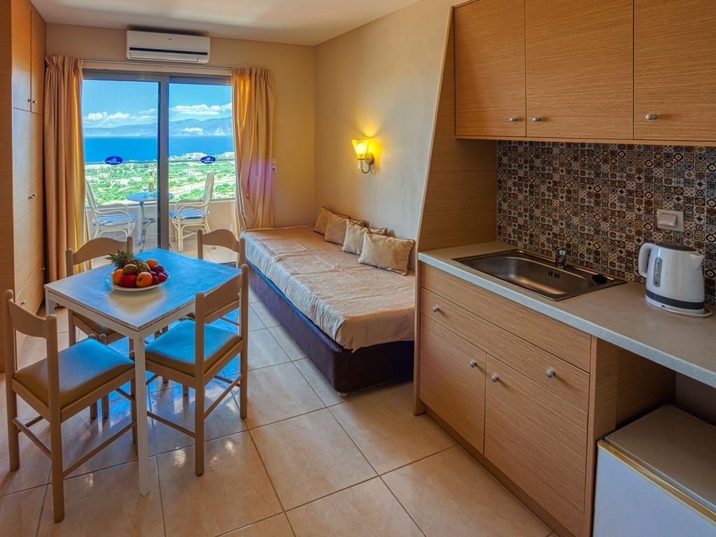 rooms-family-apartment