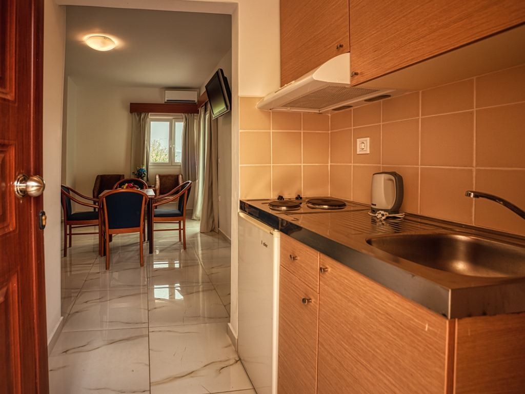 rooms-family-apartment