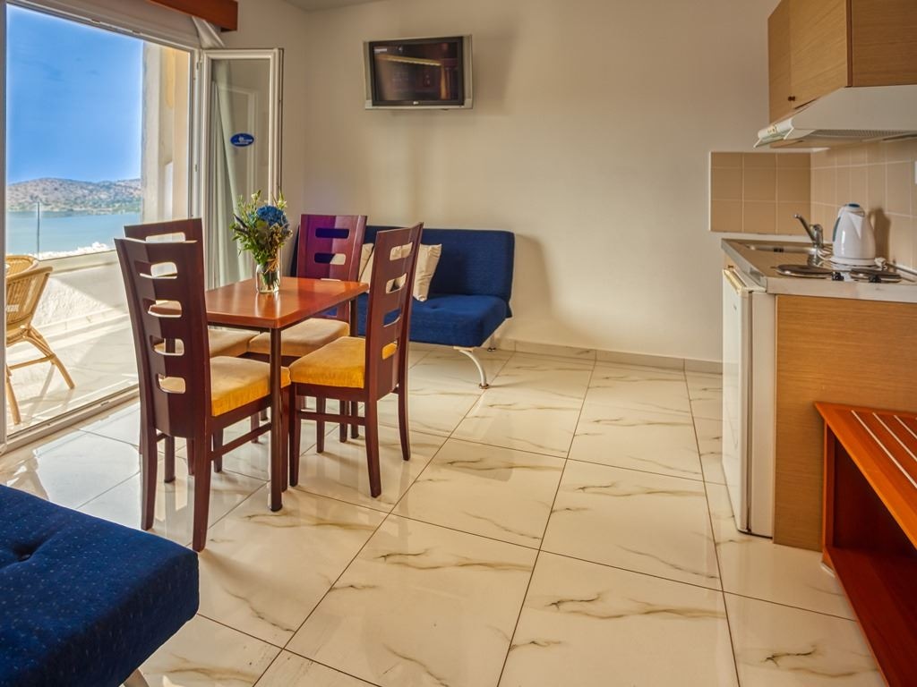 rooms-grand-two-bedroom-family-apartment