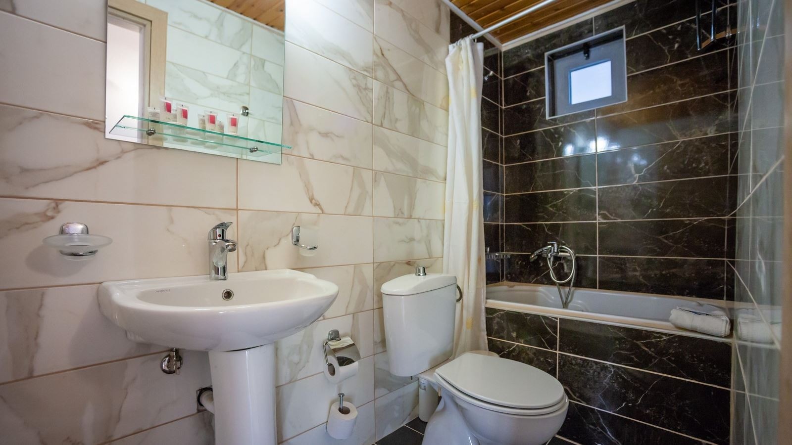 rooms-two-bedroom-family-apartment