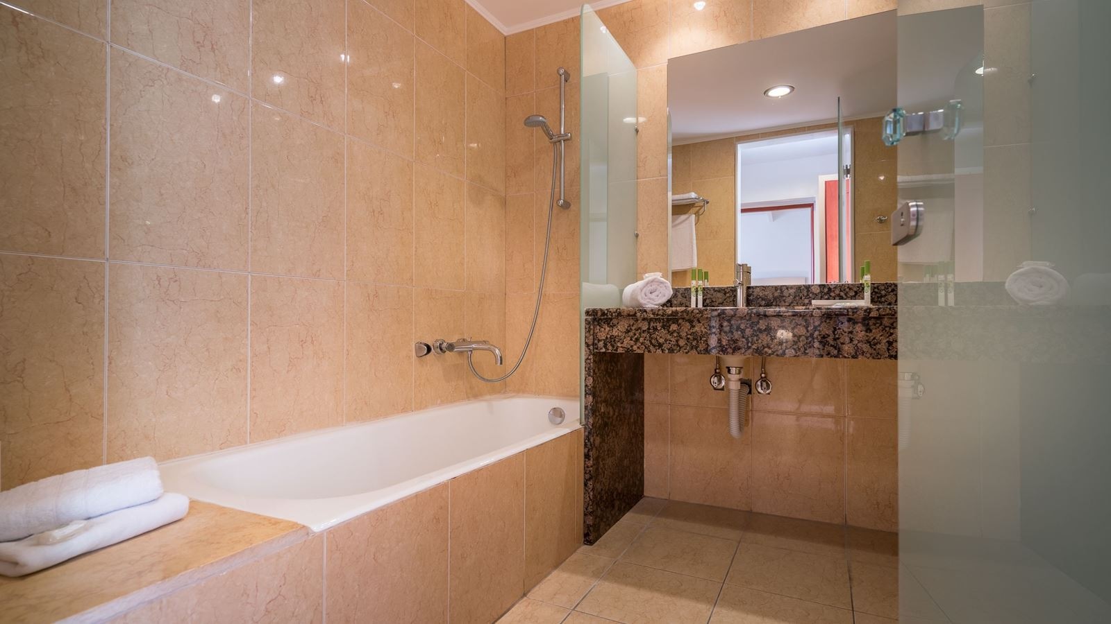 rooms-superior-suite