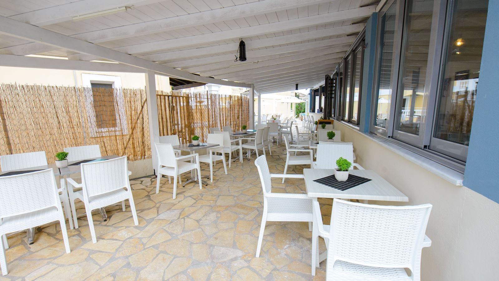 restaurants-main-restaurant