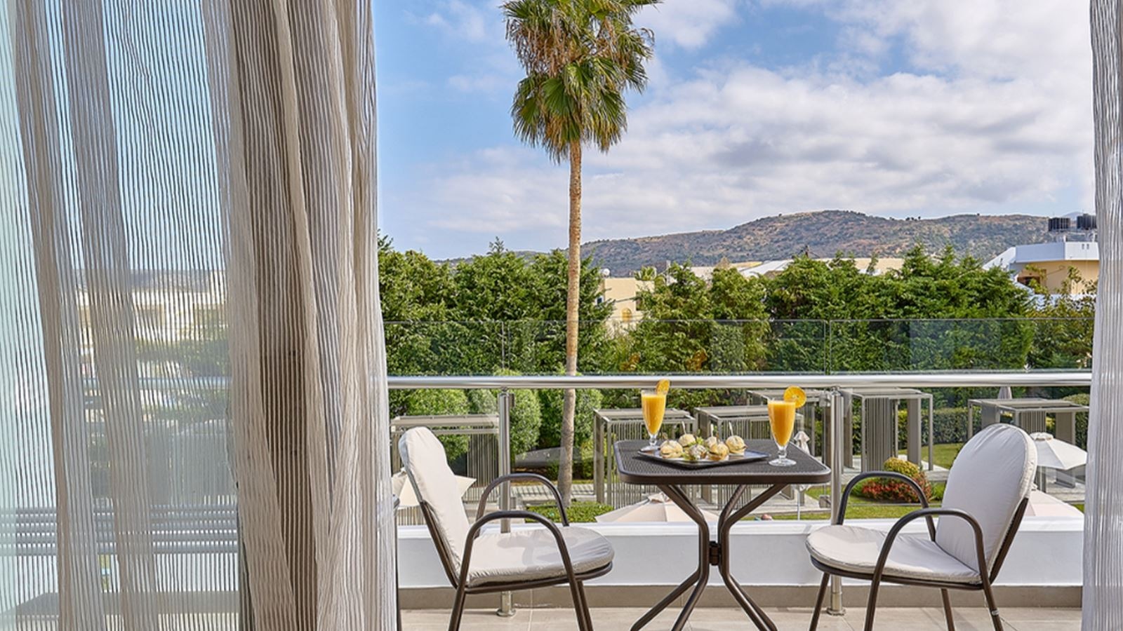rooms-superior-room-garden--mountain-view--balcony