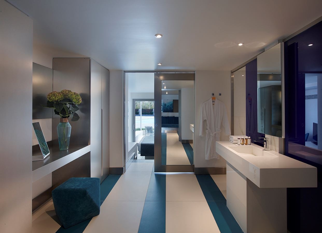 rooms-silver-family-2-bedroom-land-view