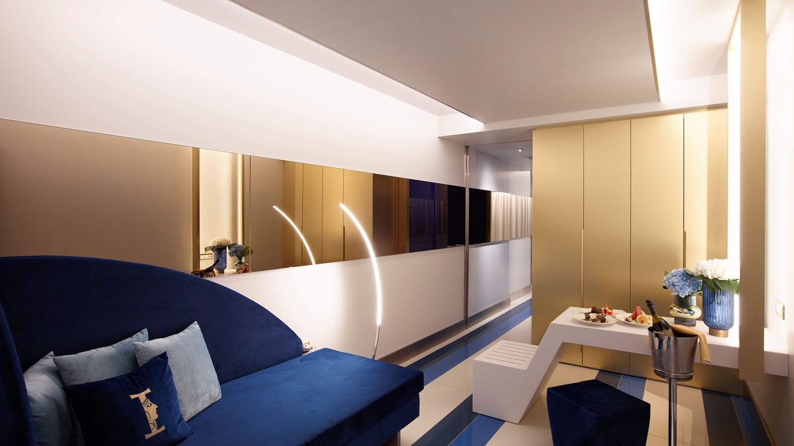 rooms-gold-executive-suite-sea-view