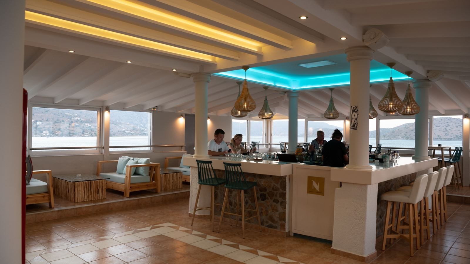 bars-sky-cocktail-bar