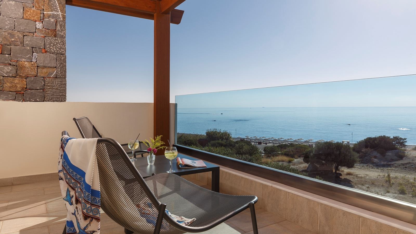 rooms-superior-deluxe-room-sea-view