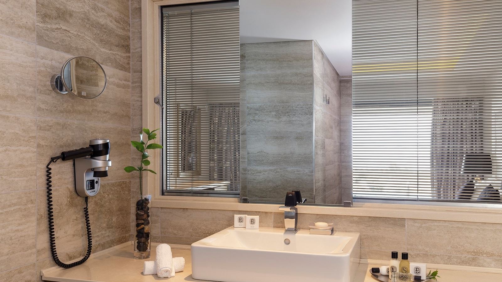 rooms-executive-suite-with-private-pool--sea-view