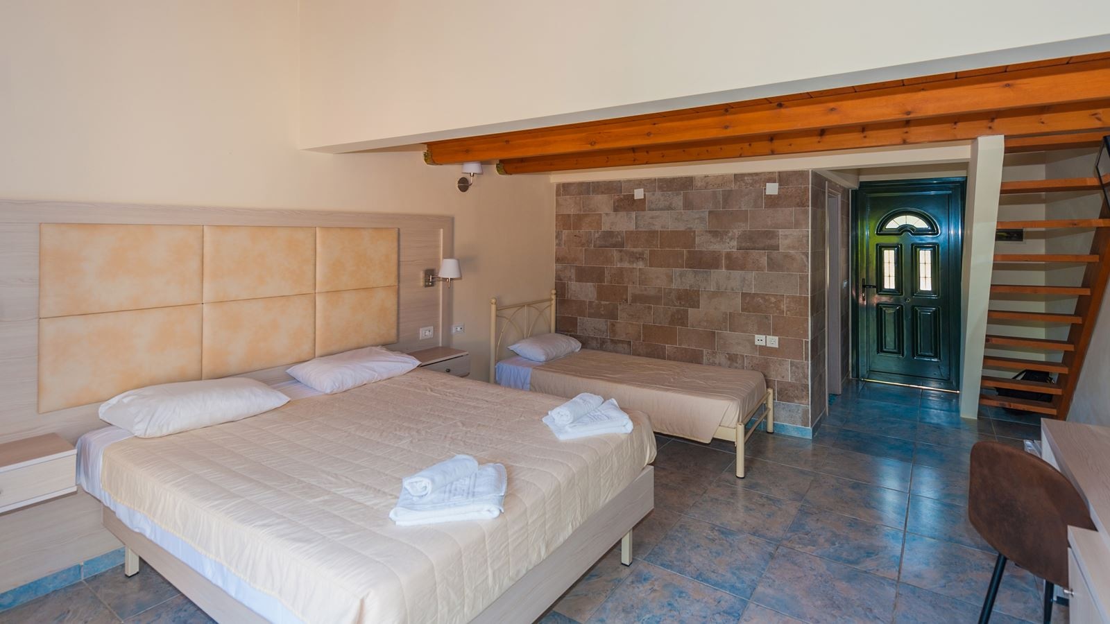 rooms-maisonette-1-bedroom-sea-view