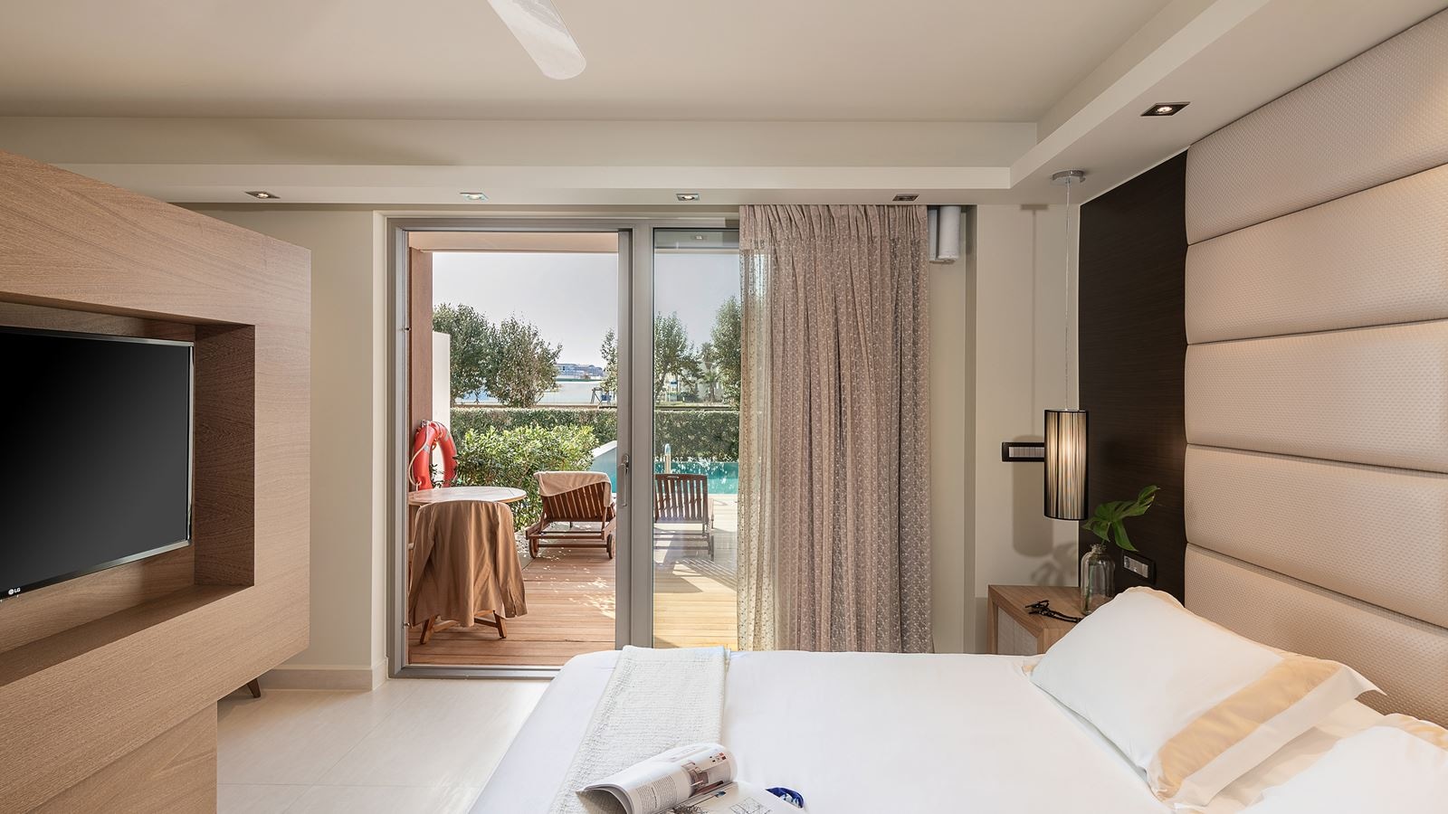 rooms-luxury-room-with-private-pool