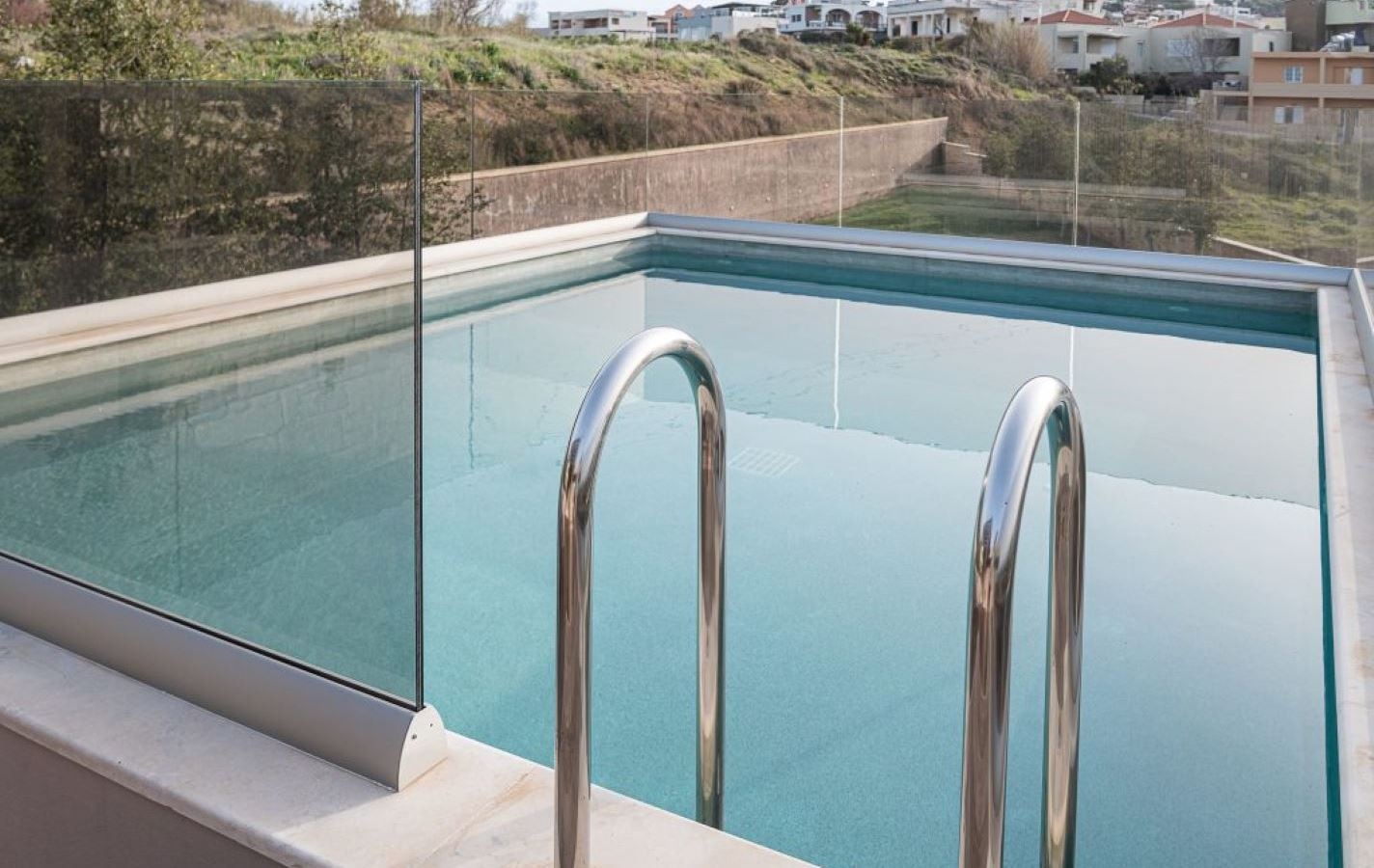 rooms-luxury-maisonett-with-private-pool-sea-view