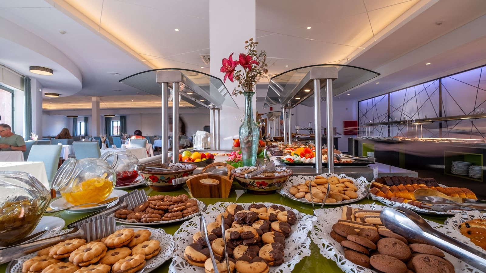 restaurants-restaurants