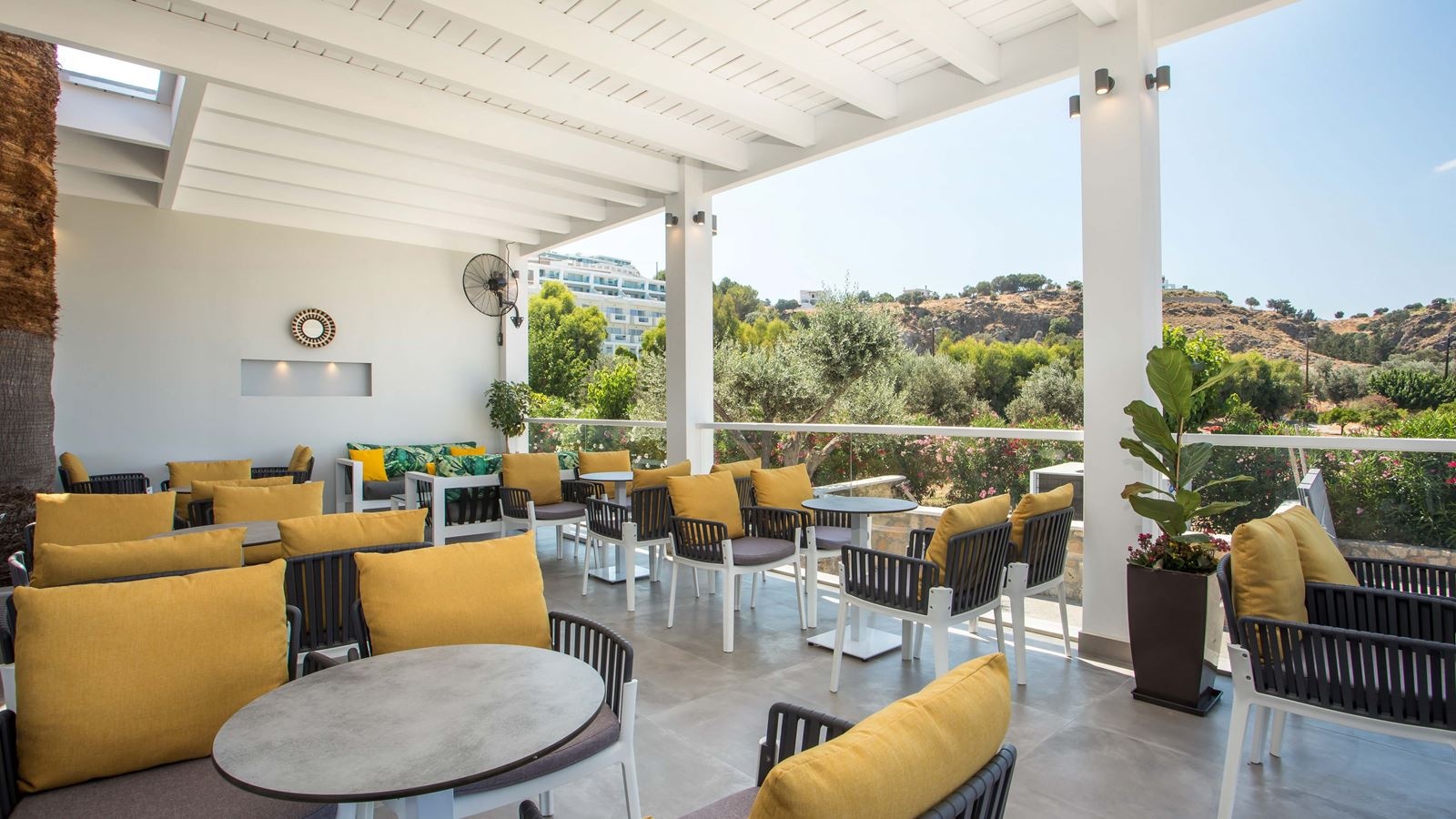 bars-main-bar-bacchus