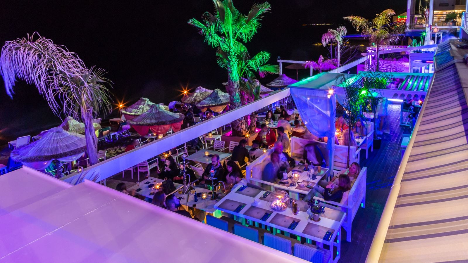 bars-kahlua-beach-bar