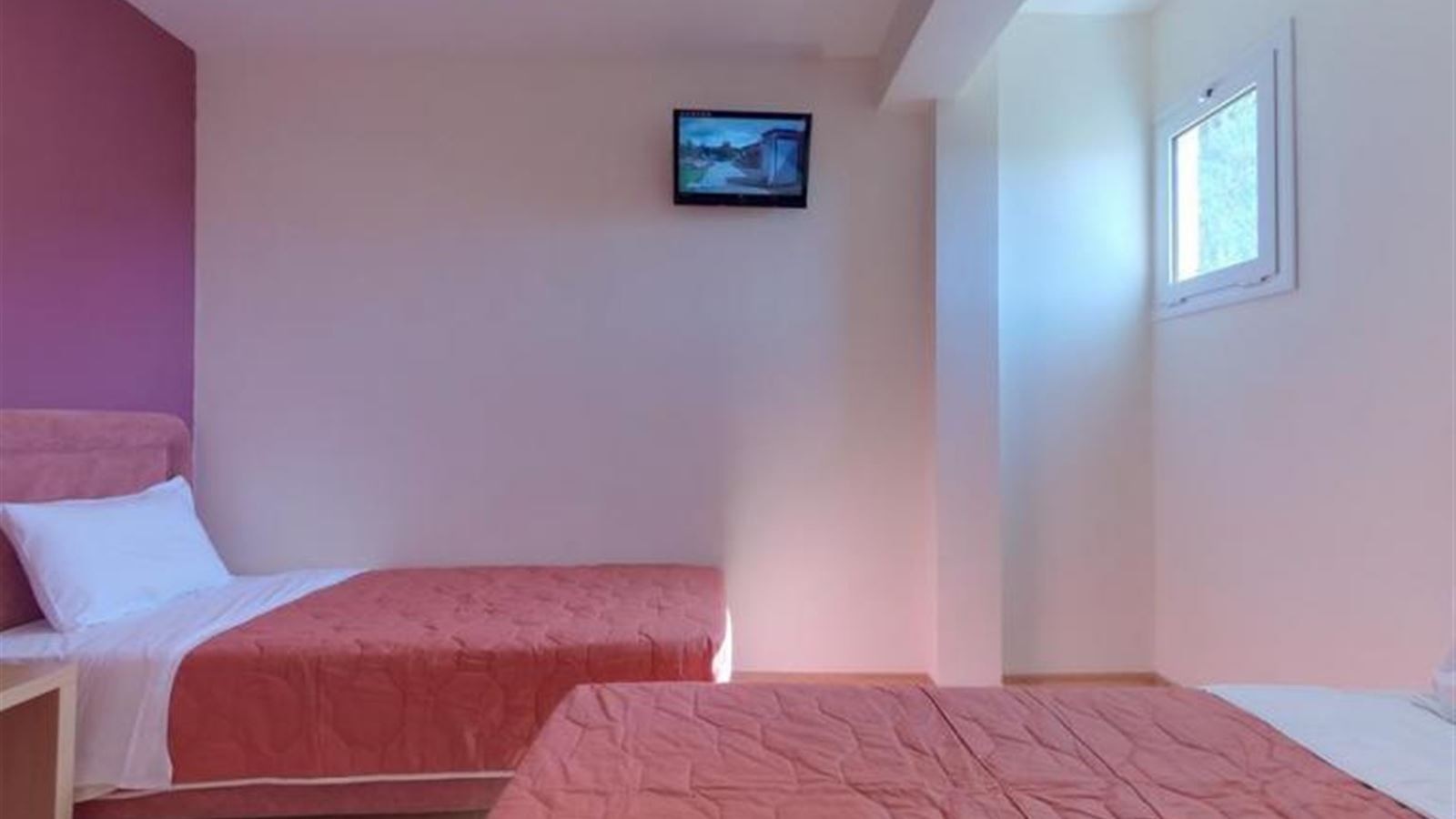 rooms-triple-standard-room