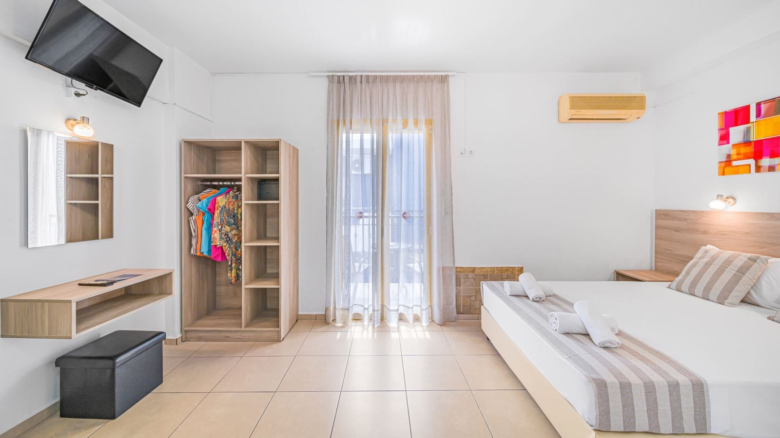 rooms-studio-superior-balcony-or-terrace