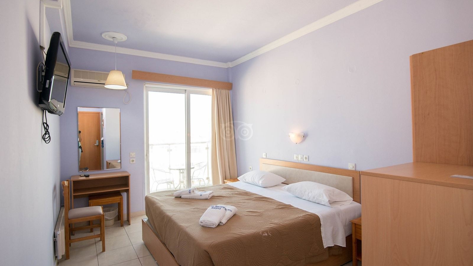 rooms-standard-double-room-with-balcony