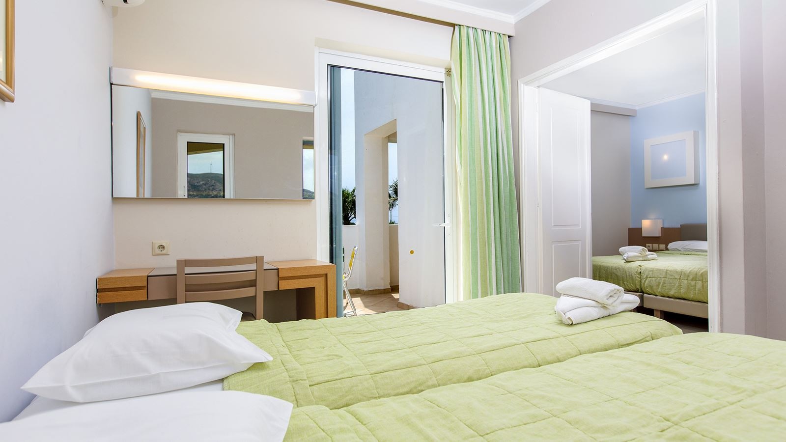 rooms-2-bedrooms-family-bungalow-garden-view-ground-floor-balcony