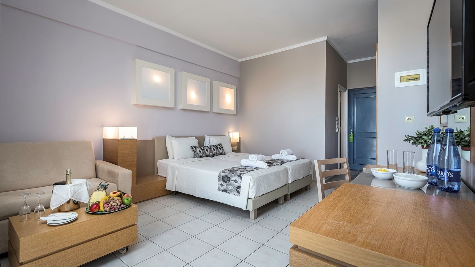 rooms-swim-up-bungalow-pool-view-terrace