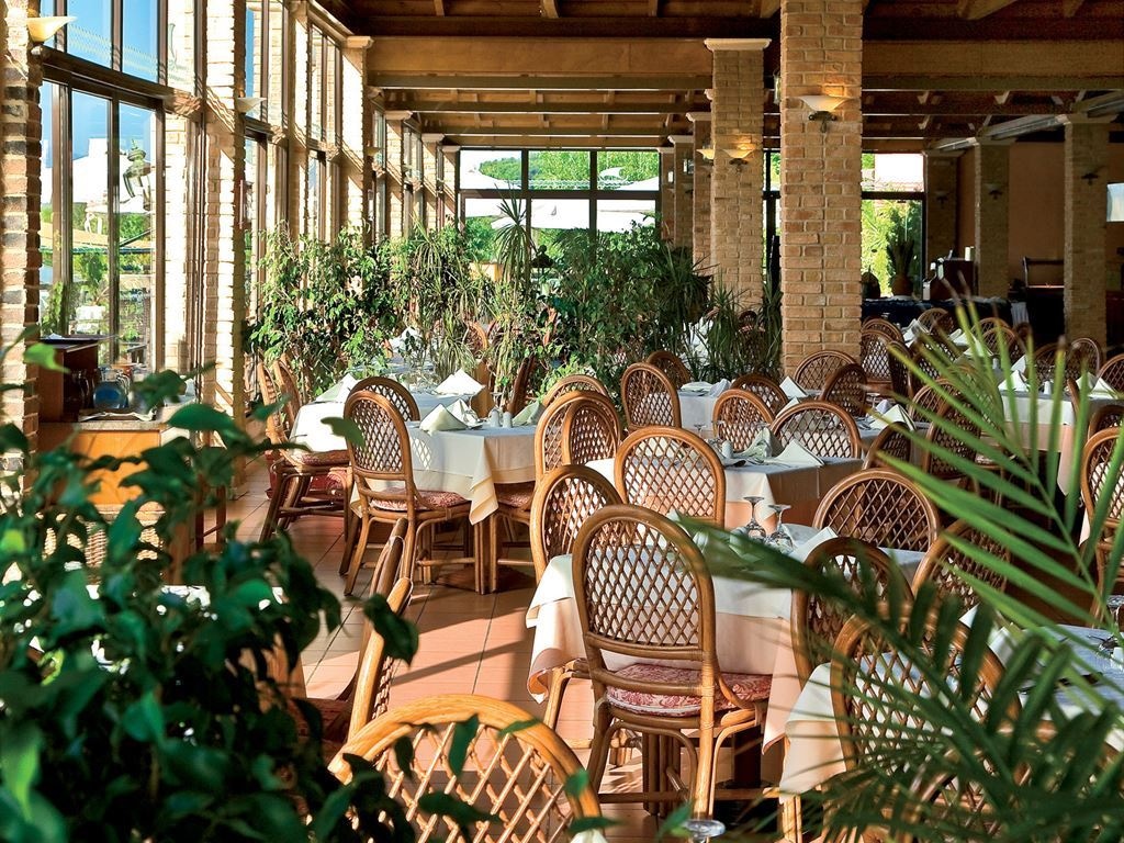 restaurants-main-restaurant