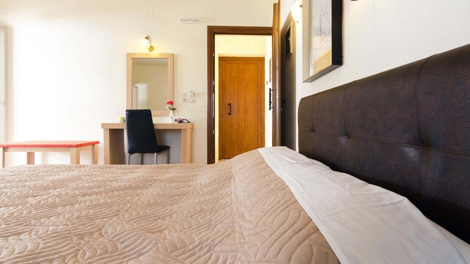 rooms-standard-double-room