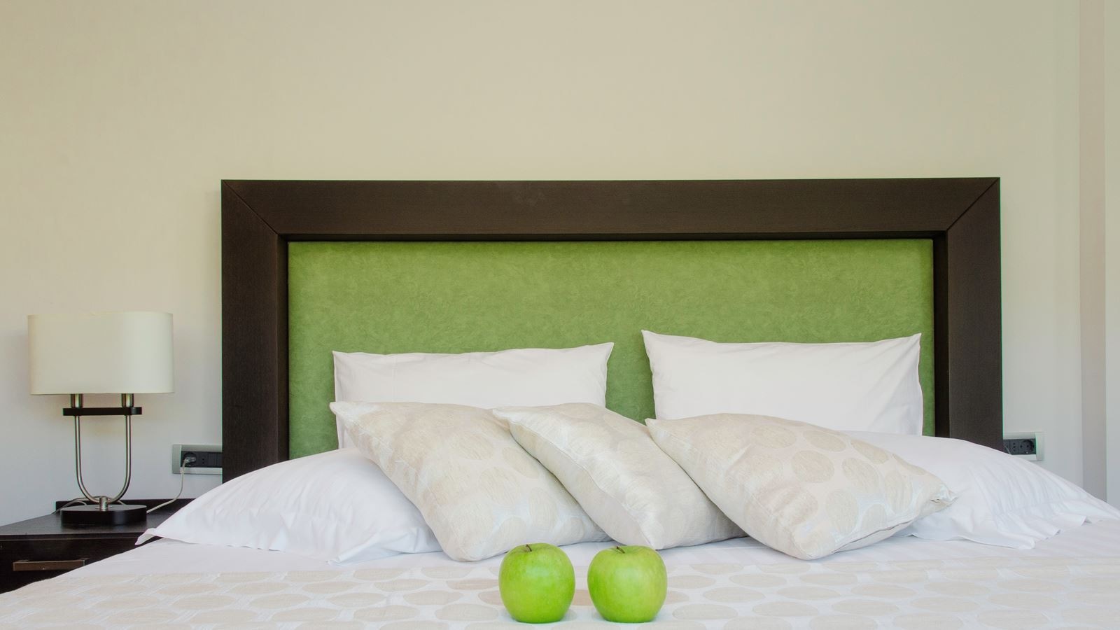 rooms-executive-room