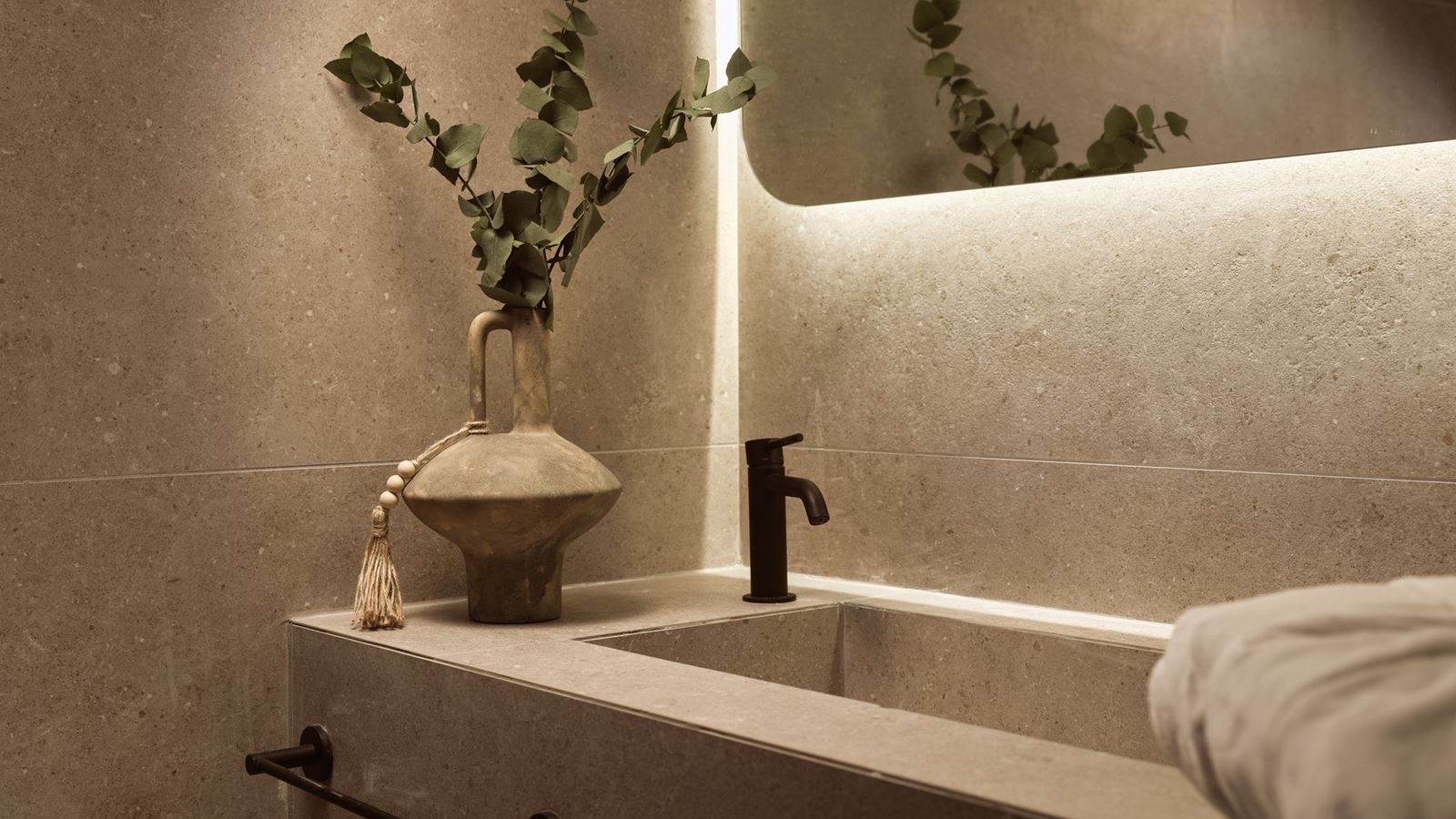 rooms-deluxe-room