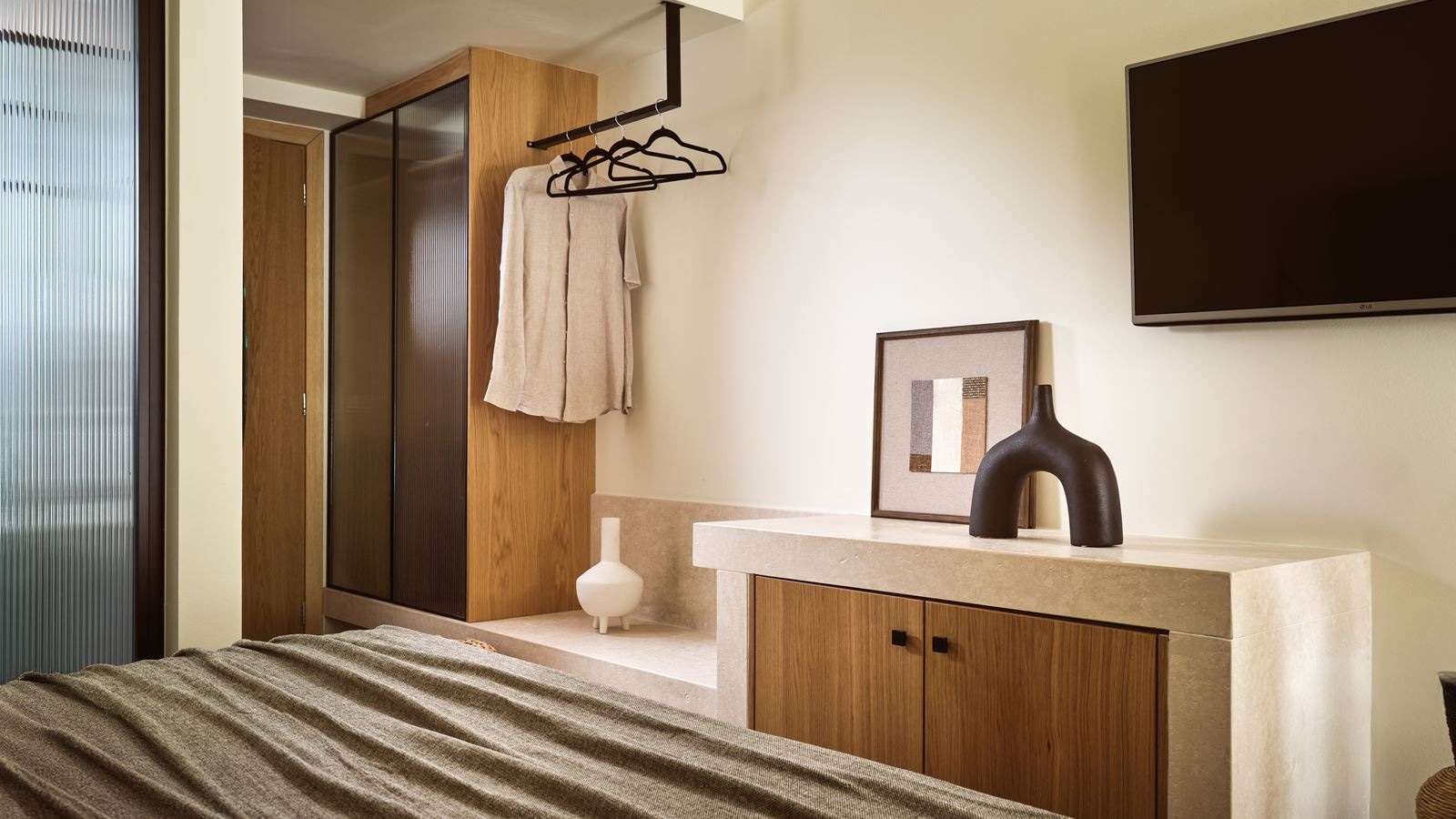 rooms-deluxe-room