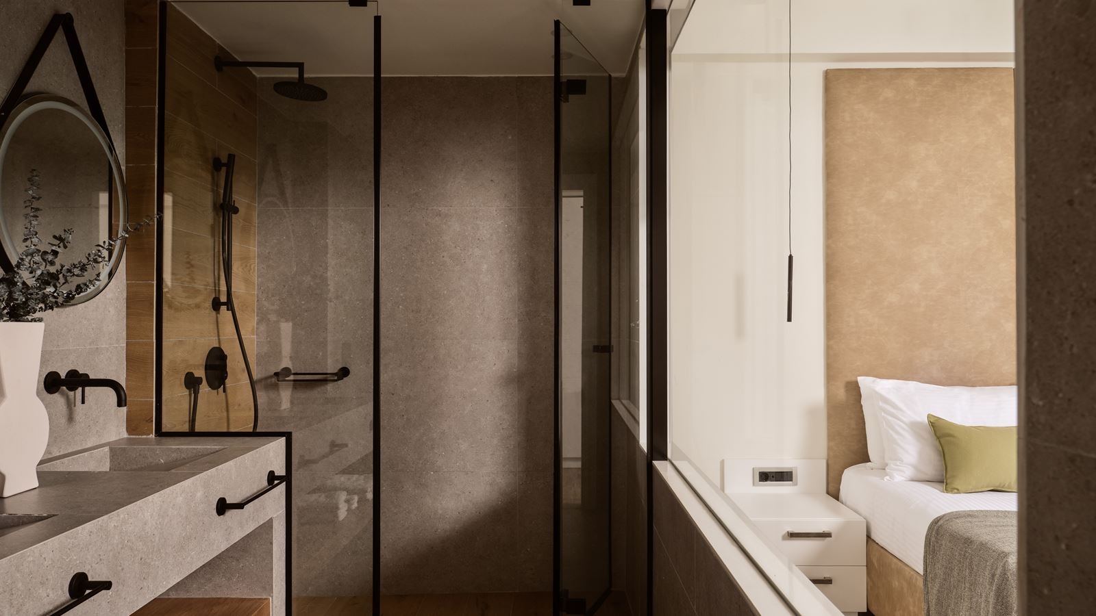rooms-premium-deluxe-room