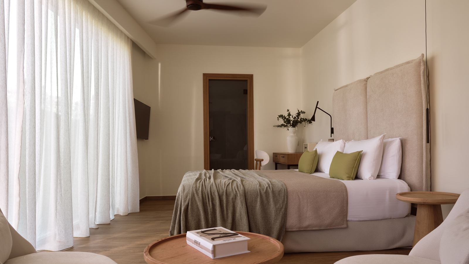 rooms-executive-room