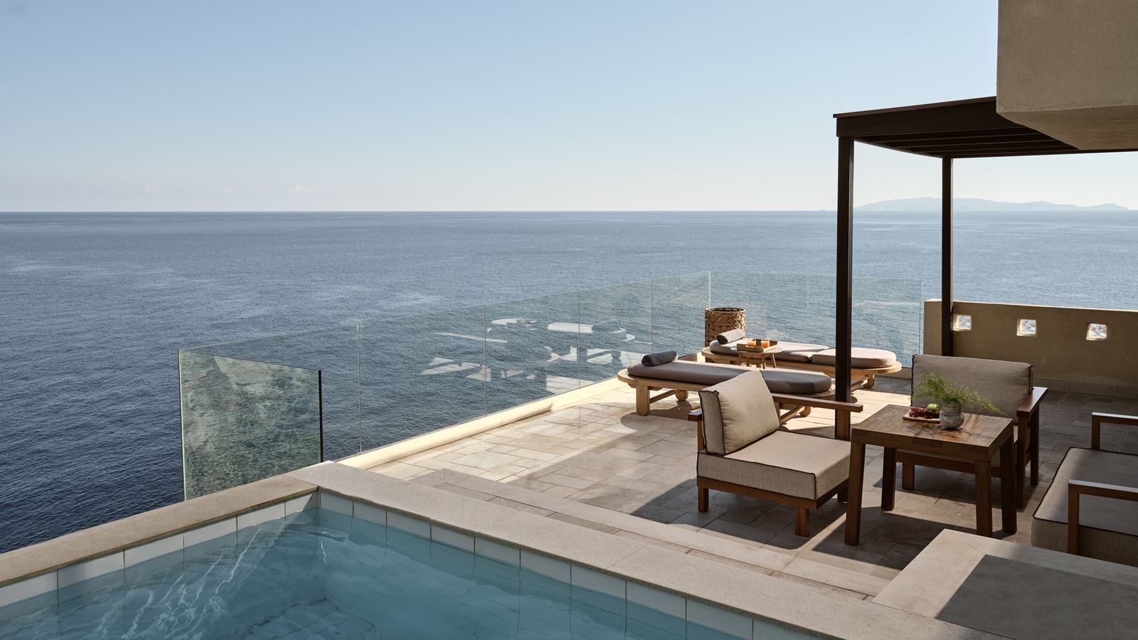 rooms-loft-suite-private-pool