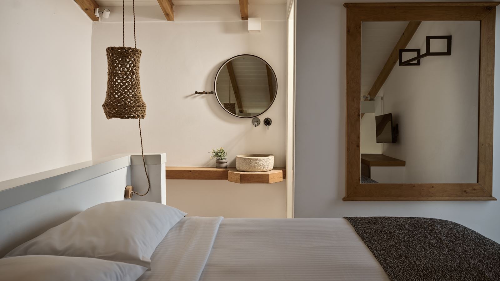 rooms-loft-suite-private-pool