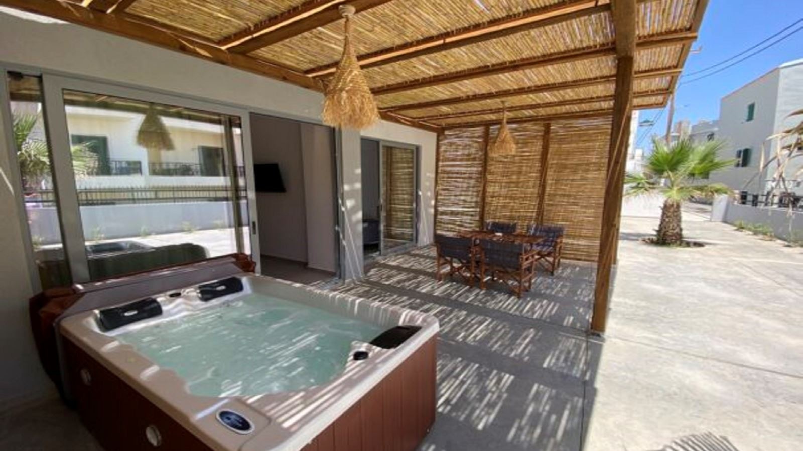 rooms-suite-deluxe--1-bedroom-jacuzzi