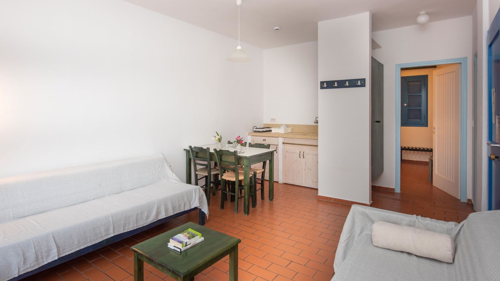 rooms-economy-suite-balcony-or-terrace