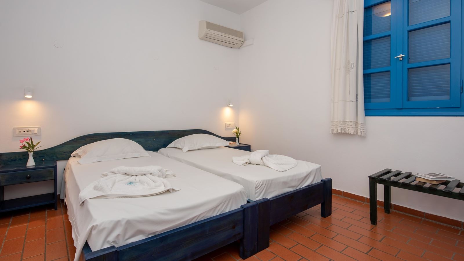 rooms-economy-suite-seaview-balcony-or-terrace