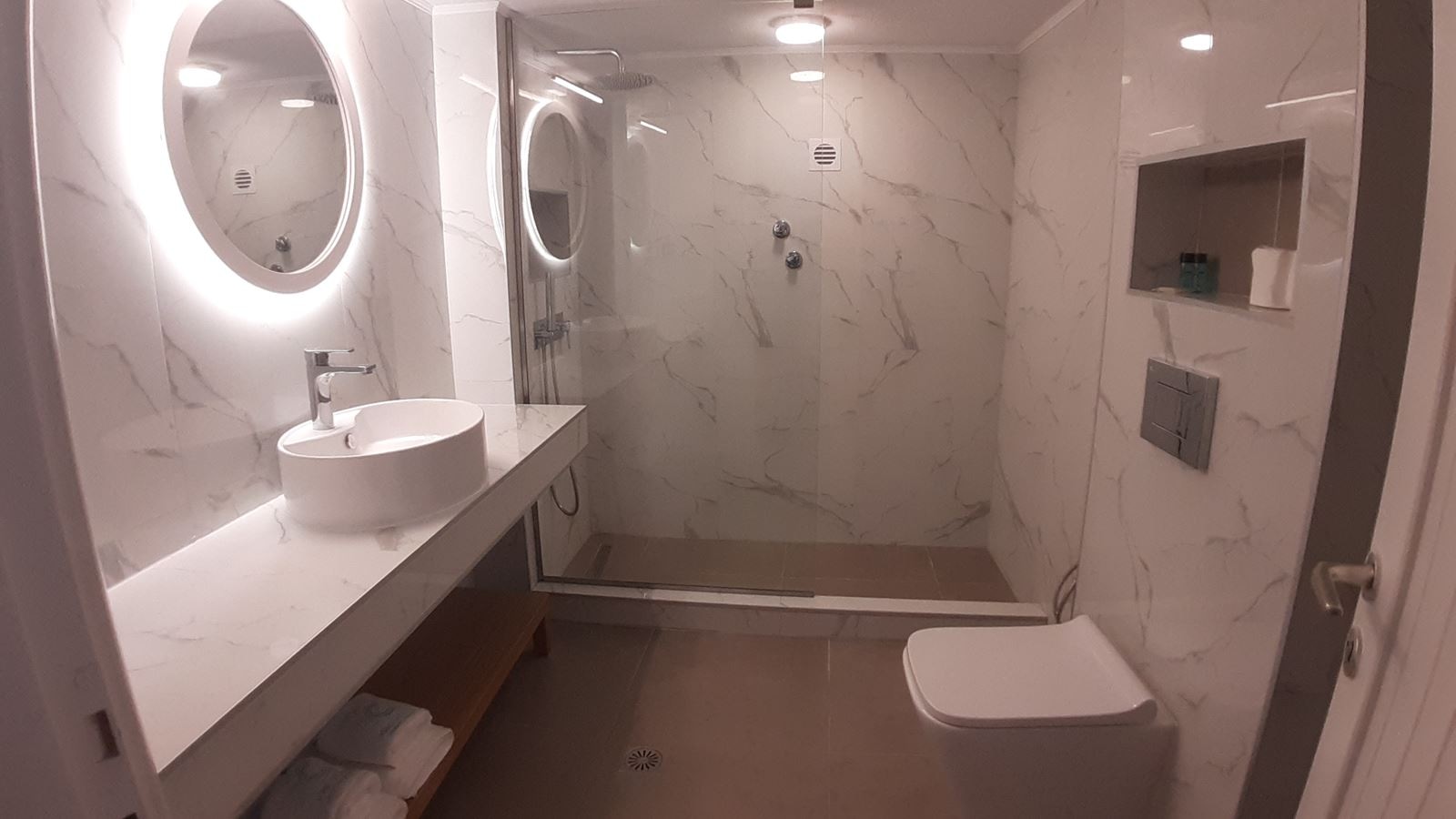 rooms-suite-maisonette-seaview--or-terrace