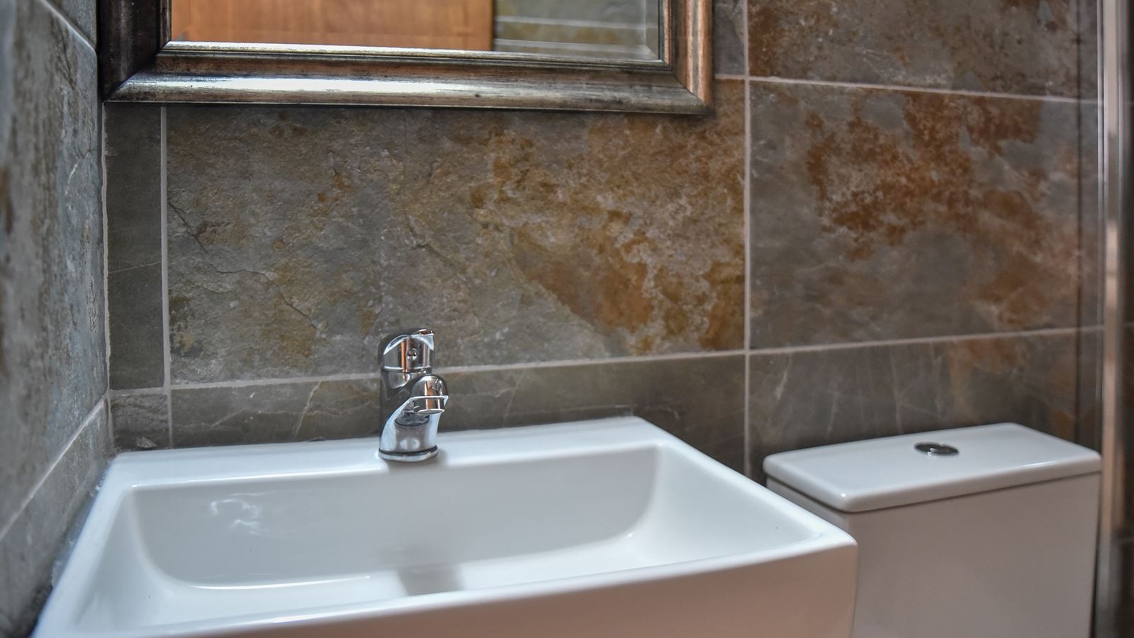 rooms-studio-superior-quad-balcony-or-terrace