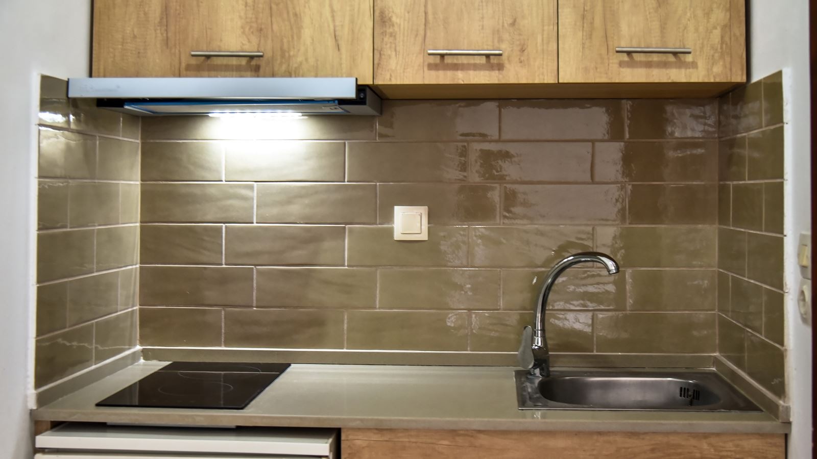 rooms-1-bedroom-superior-triple-apartment-balcony-or-terrace