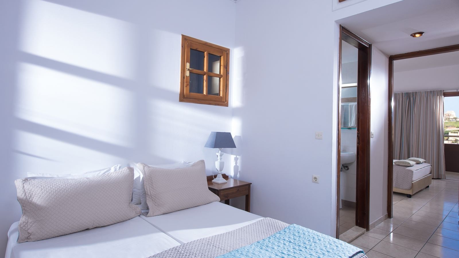 rooms-family-2-bedrooms-sea-view-annex