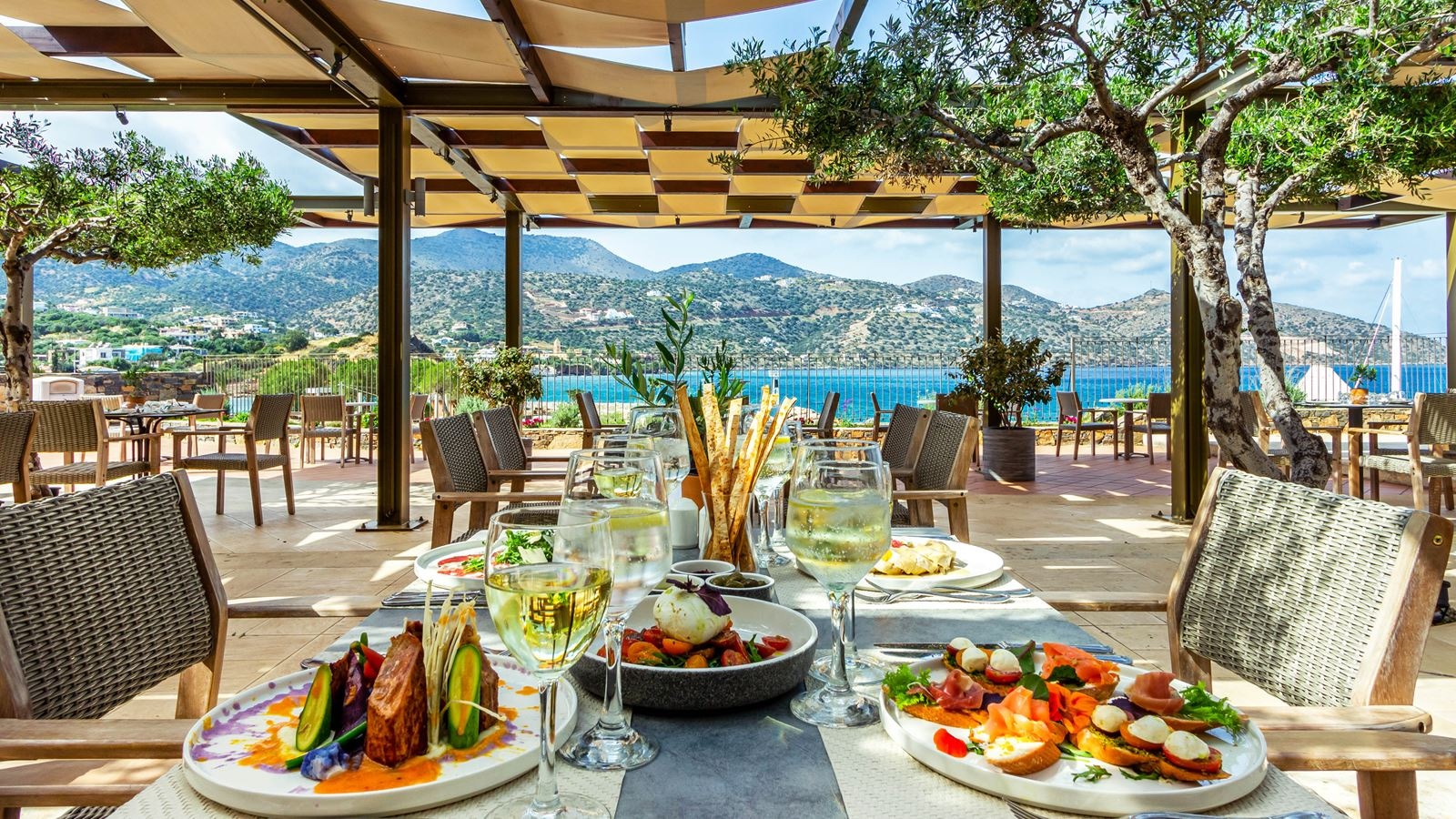 restaurants-elia-fish-restaurant