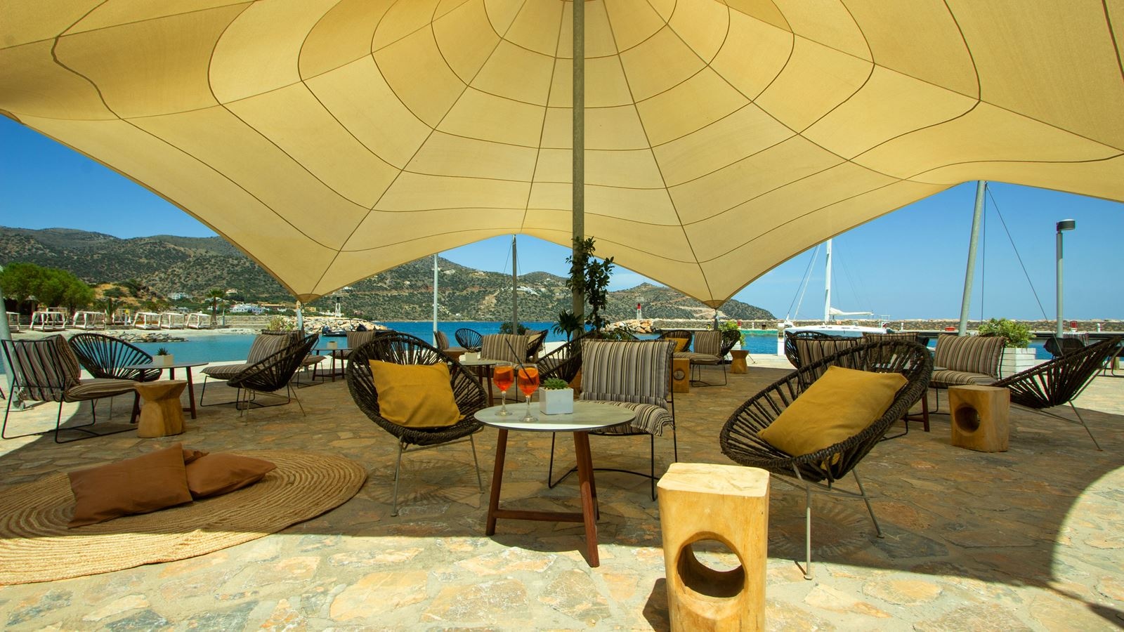 bars-marina-yacht-club