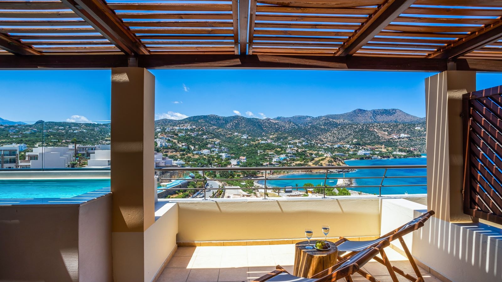 rooms-double-room-deluxe-sea-view--private--pool