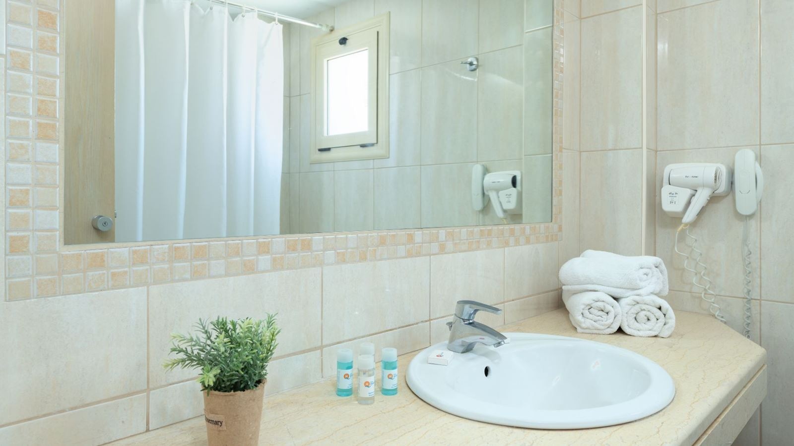 rooms-room-standard-ground-floor-economy